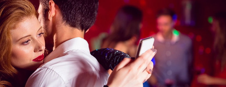 How to track my wife's phone without her knowing